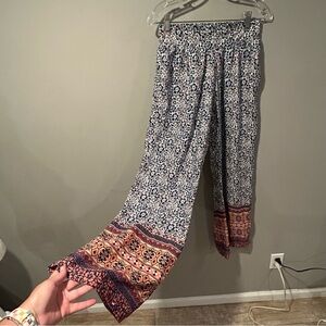 Sim & Sam Floral Print Flowy Wide leg pants Women’s Medium EUC